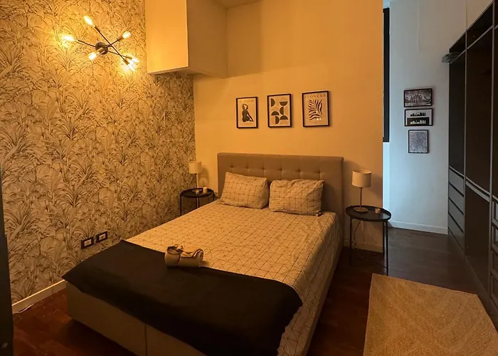 Elegant With Terrace Apartment *