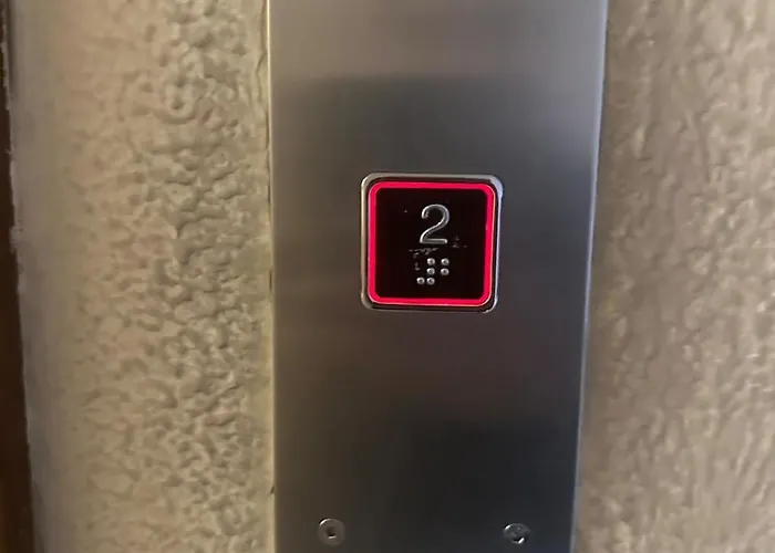 Cassala 45 - Di Design Ristrutturato, 2 Camere, Navigli *