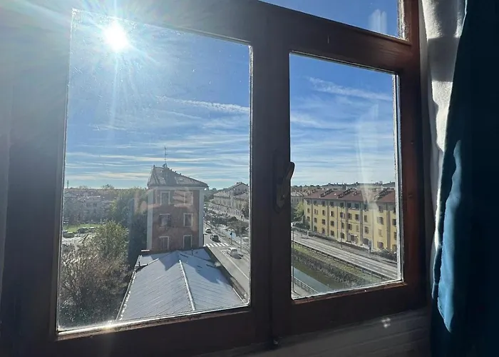 Big Bright Attic-milan Navigli ميلان