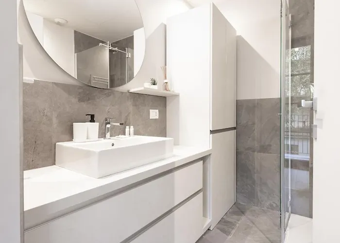 Easylife - - Bixio 17 P1 - Porta Venezia *