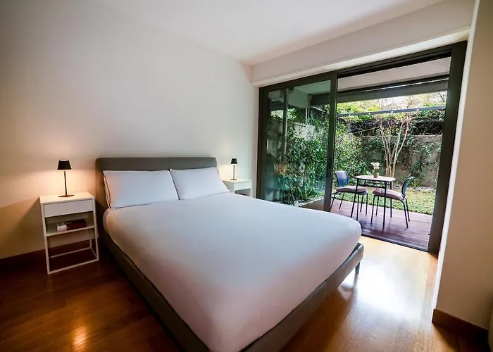 One-bedroom Unit G With Garden דירה