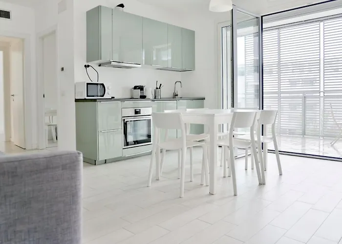 3br With Large Terrace - 800m From San Leonardo M1 アパート ミラノ