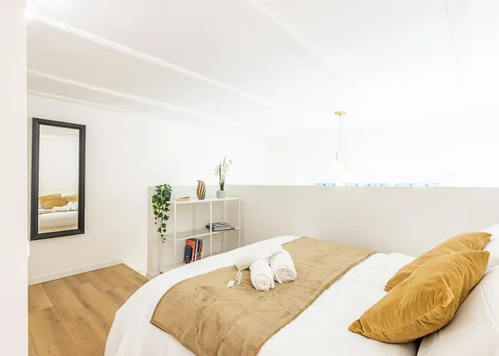 Colonna Lovely Loft - 10 Min Duomo - Buonarroti M1 ミラノ