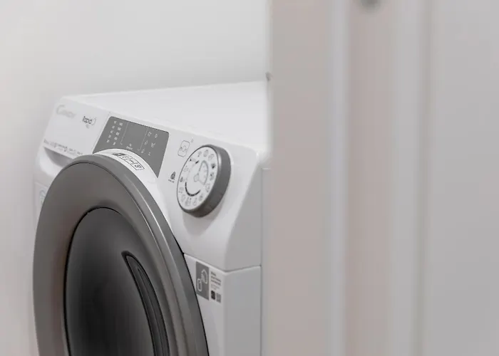 Bovisa Station - Business