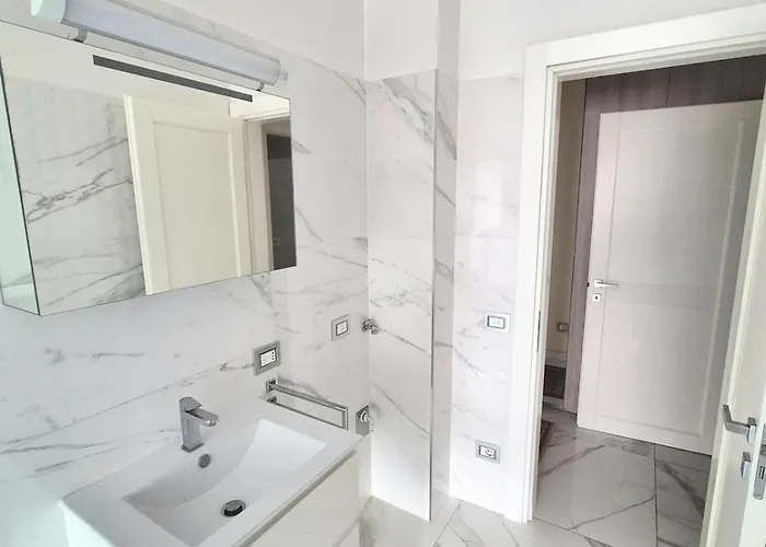 Arrivasti Stays, Spacious In Centre Milánó