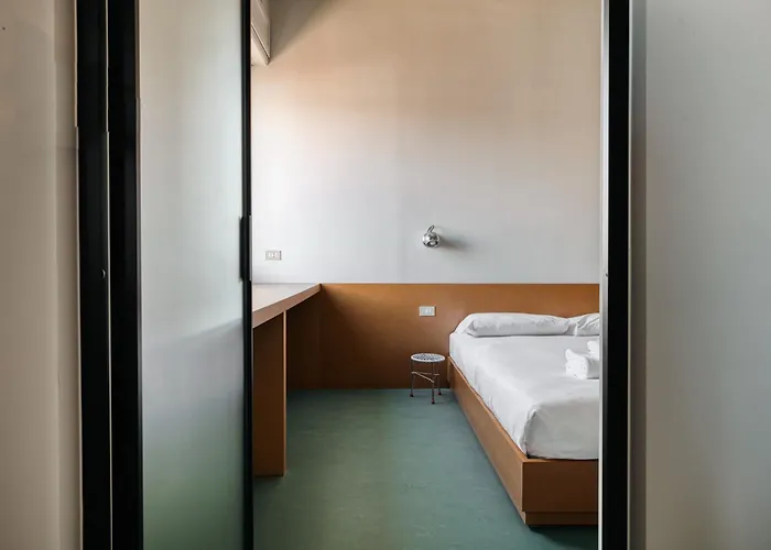 Just Urban Stays - Chic Retro 1Br Apartment -10 Min By Tram To Duomo *