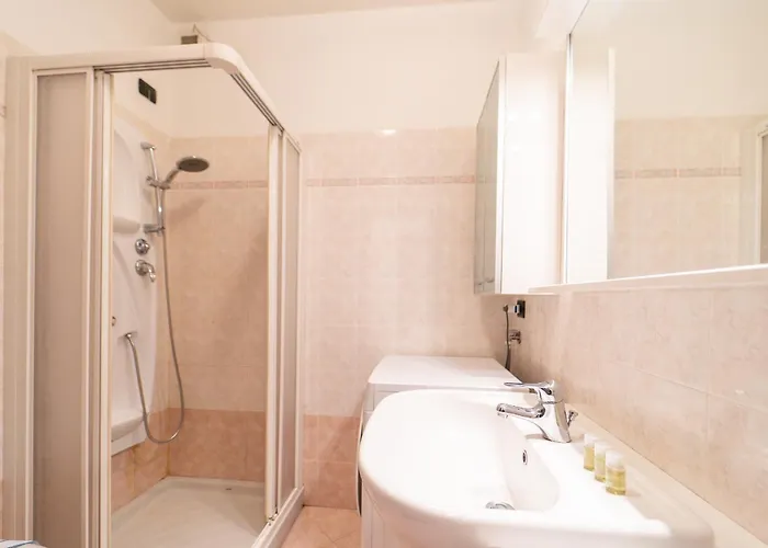 Moderno Con Garage, Wi-fi, Aria Condizionata E Terrazzo