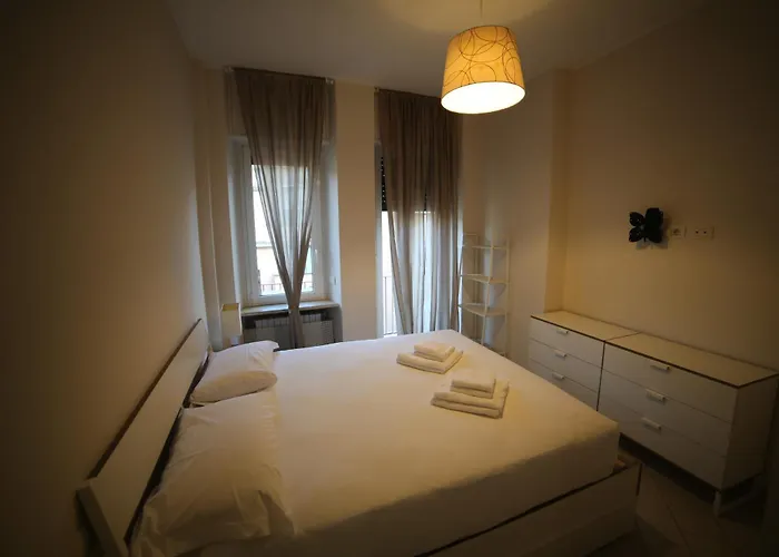 Luminoso In Moscova Con Terrazzo *