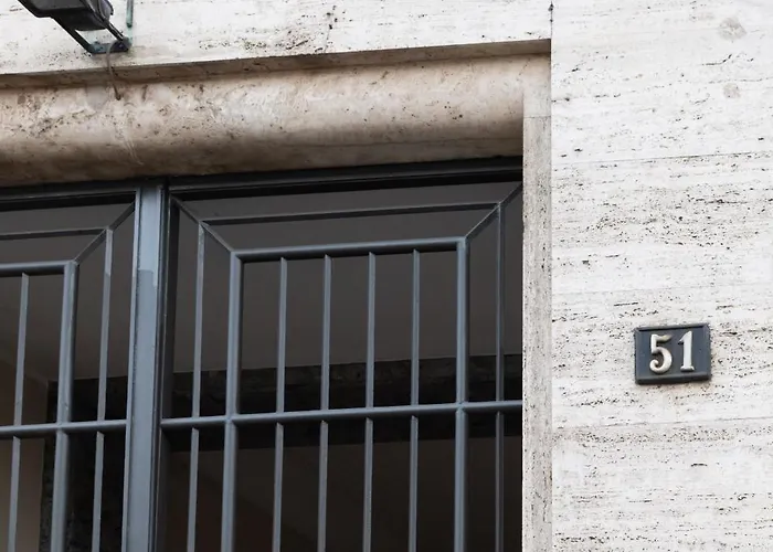 Luminoso Trilocale Piano Alto Vicino All' Arco Della Pace Lägenhet *