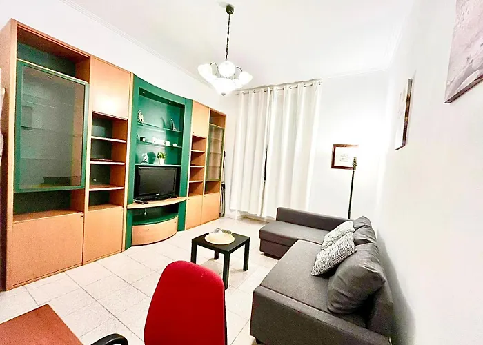 Three-room 2 Bedrooms With Balcony 2 Min From Apartament