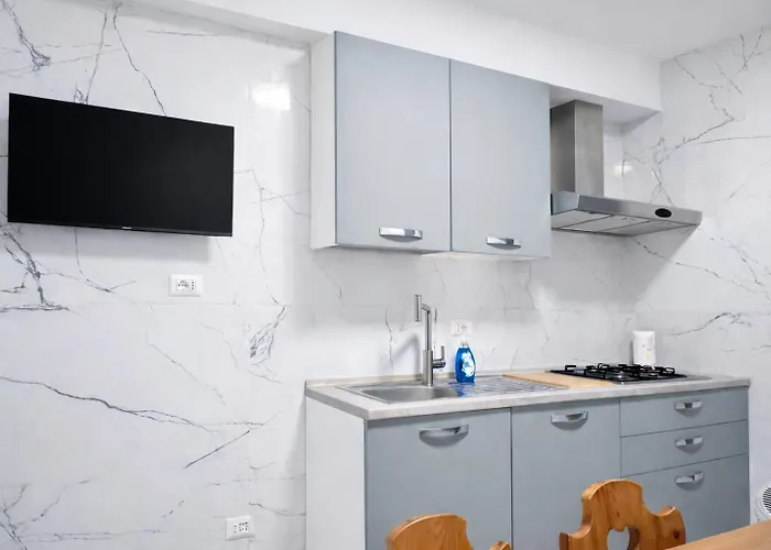 公寓 Bed & Garage Apartment In Villa