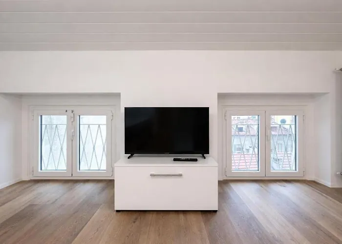 Splendida Mansarda Via Solferino In Brera * Milan