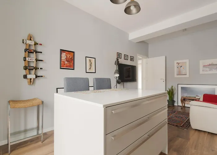 Guesthost - Cenisio Cozy Flat Near Mm5 * ミラノ
