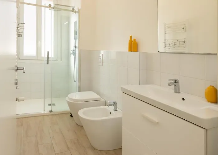 Artstay - Near Metro, Train Station, Isola Apartment Mailand