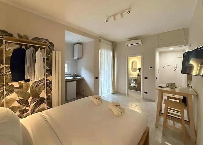 Monolocale X 2 Silenzioso Con Balcone - Famagosta Appartement