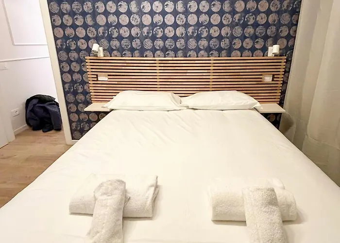 Elegant In The Center With Smarttv Wifi