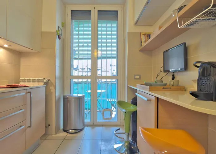 Homeby, Casa Elena * Milán