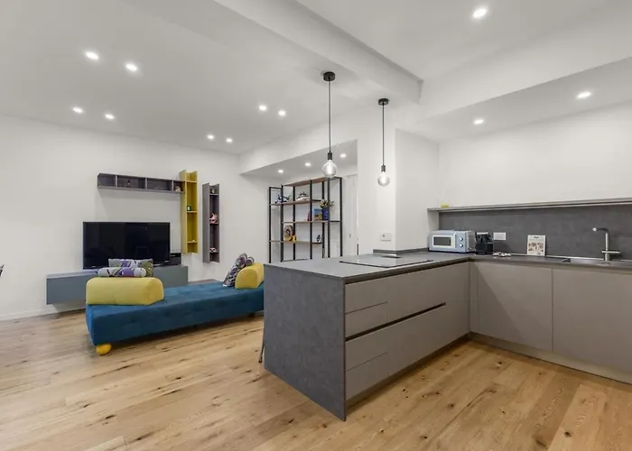 Historic Center - Renovated Designer - Wi-fi * Милан