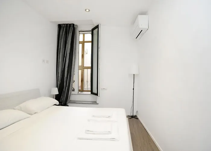 Apartament Colonne San Lorenzo Walk To Duomo & Navigli *