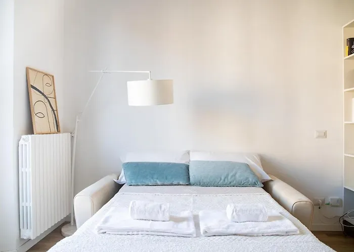 Navigli - Leo Brothers - Tibaldi 14 Milánó