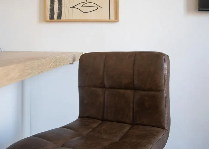 Navigli - Leo Brothers - Tibaldi 14 Milánó