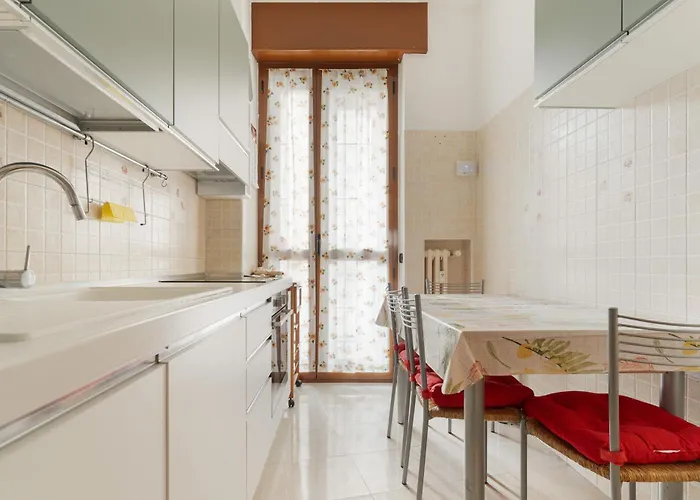 Guesthost - De Angeli Elegant Apartment