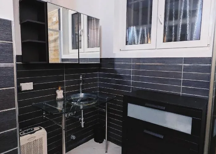 2-level Designer Loft In Isola District *