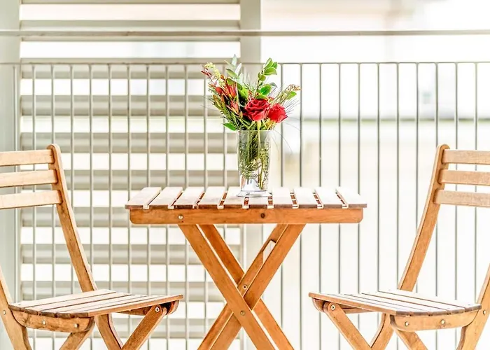 Luminoso E Ristrutturato Con Doppio Balcone E Wifi * Milan