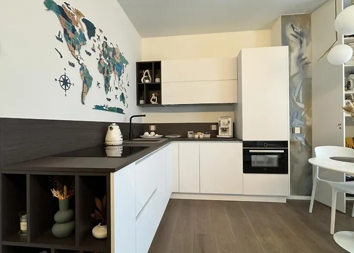 Luxury - Metropolitana M4- San Babila -stadio San Siro - Duomo - Aeroporto Linate - Castello Sforzesco *