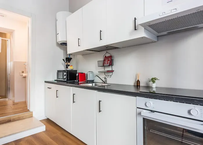 Apartment Citylife, Metro A 3 Min, 4 Posti, Comfort Wi-fi