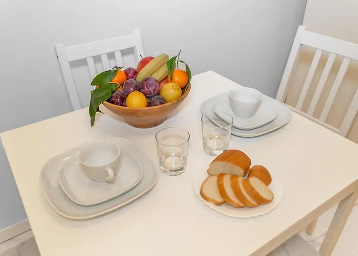 Bright '44' Cosy And