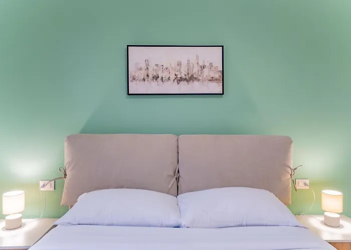 Porta Romana Gateway - New Roomy Daire *