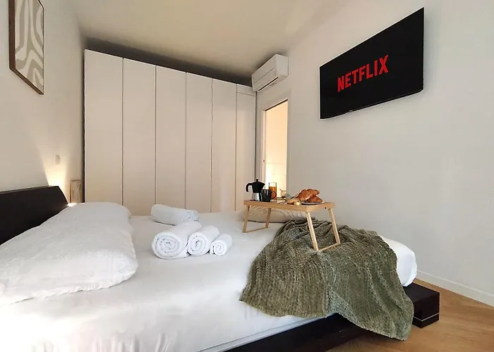 Sarpi W - Terrace Or Balcony * Milão