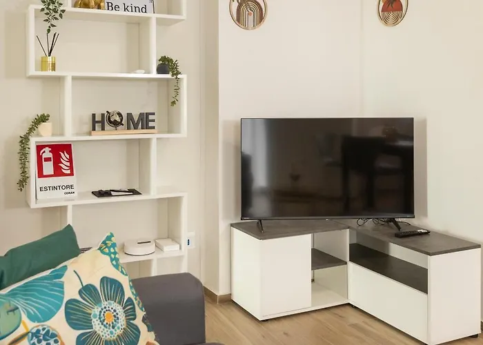 Art - Bocconi Near Train Station, Navigli Apartamento *