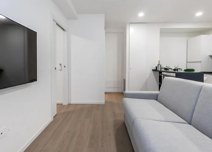 Garden M3 Duomo 12 Min * 밀라노