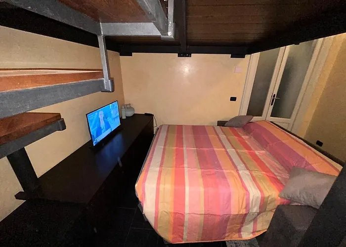 Cozy Near Dergano Metro Station Milán