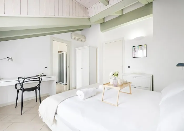 Easylife - - C Italia 68bp5 - P Ticinese Apartmán *