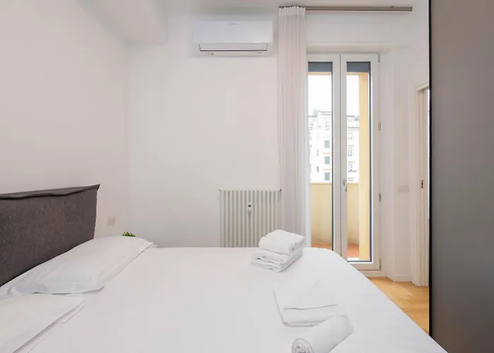 I-host - Bright 1br With Balcony In *