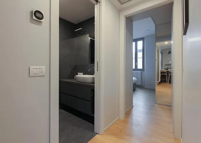 Apartment Hacca Collection-luxe 1br With Terrace In Pta Venezia Milan