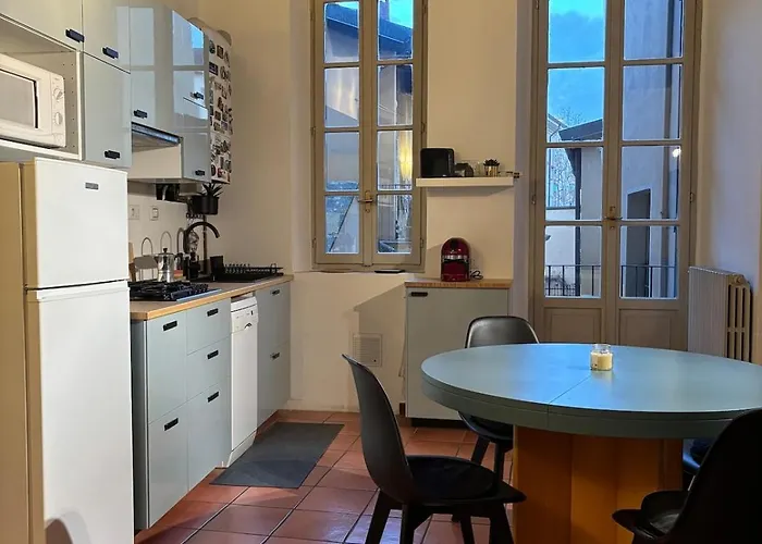 Milan's Secret Courtyard - Historic Center *