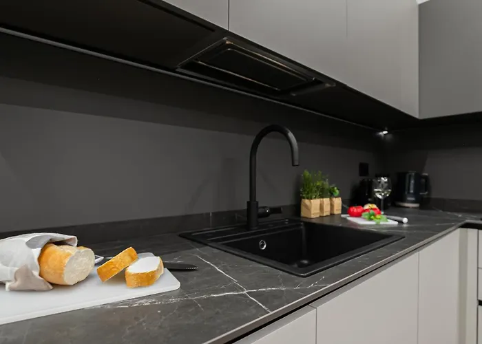 Italianway Comfort - Monte Nevoso 8 *