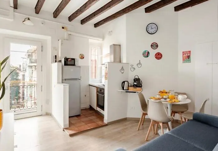 Stylish Flat Near Duomo - Metro 50 M - 4 Guests Apartmán