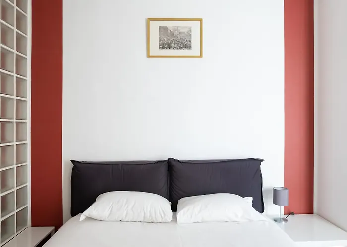 Characteristic One Bedroom Columns Of San Lorenzo Apartment Milan