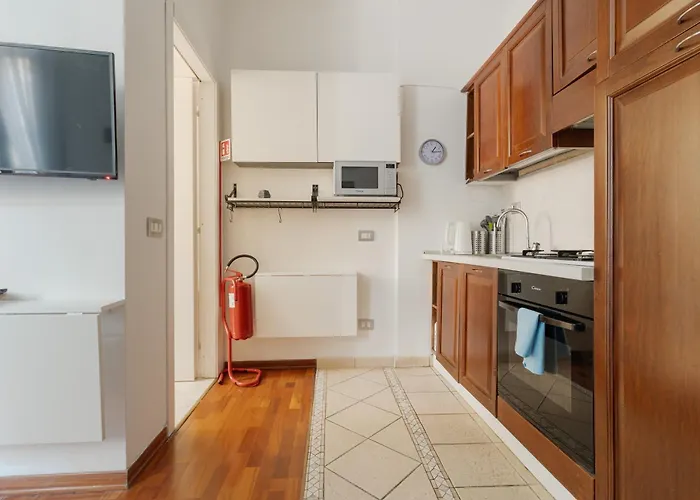 Guesthost - M5 Isola Comfy Milão