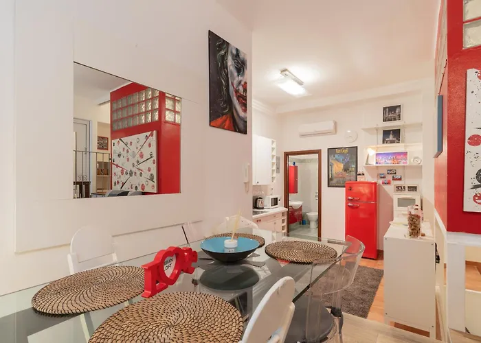 Guesthost - Modern Acquabella Milan