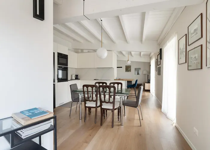 Guesthost - Cozy Porta Vittoria Area * Milano