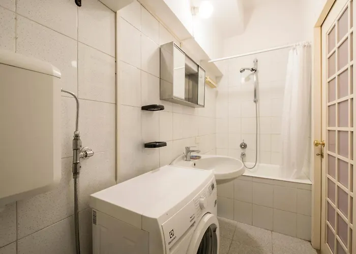 Via Piero Della Francesca 38 Appartamento Milano