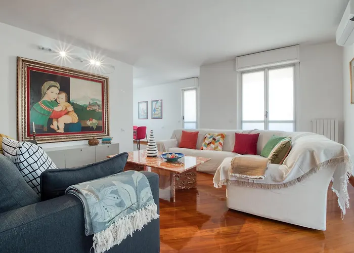 La Collezione Di Anna Milán