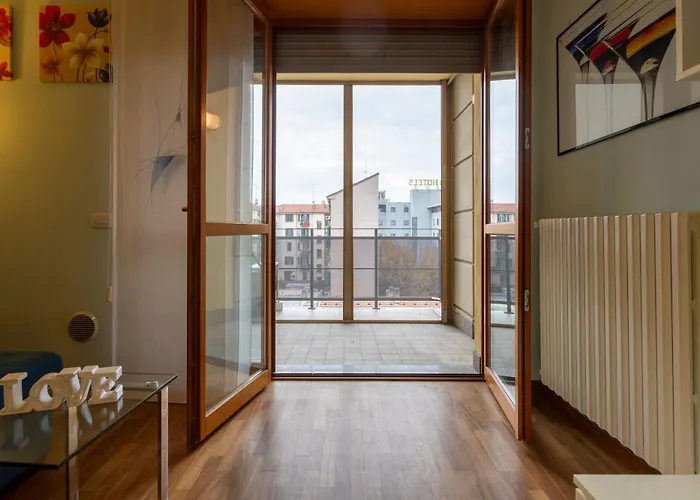 Апартаменты Smart - Near Navigli & Iulm Милан