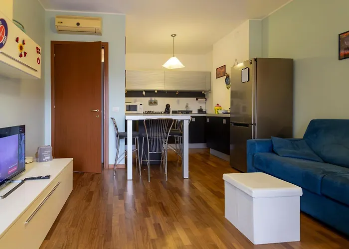 Smart - Near Navigli & Iulm * Милан